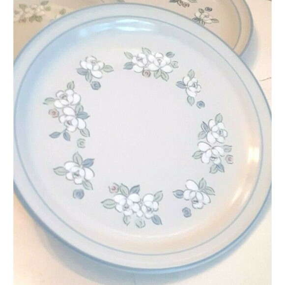 2 Chantilly Dinner Plates Fleur de Lune Hand Decorated Stoneware by Hearthside - Picture 2 of 5